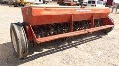 U-798 International 510 12' Grain Drill