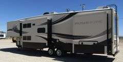 U-727 2015 Rushmore Lincoln 40' Travel Trailer
