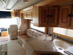 U-1267 2005 Monaco Dynasty Motor Coach