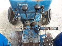 U-1324 Ford 1700 Tractor