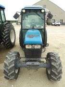 U-1268 New Holland TN90F Tractor