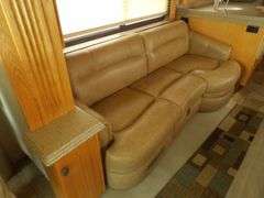 U-1267 2005 Monaco Dynasty Motor Coach