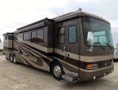 U-1267 2005 Monaco Dynasty Motor Coach