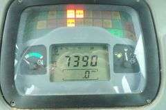 U-1268 New Holland TN90F Tractor