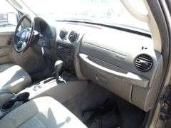 U-1060  2006 Jeep Liberty