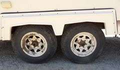 U-1263  1996 New Horizon GN Travel Trailer