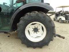 U-1268 New Holland TN90F Tractor