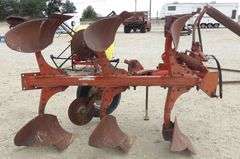 U-456 IH 3 Bottom Roll Over Plow