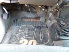 U-506 2000 Ford F-150 Pick Up