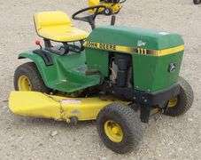 U-426 John Deere 111 Lawn Mower