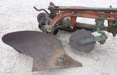 U-1277 2 Bottom Plow