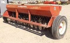 U-798 International 510 12' Grain Drill
