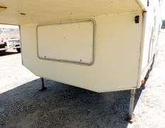 U-1263  1996 New Horizon GN Travel Trailer