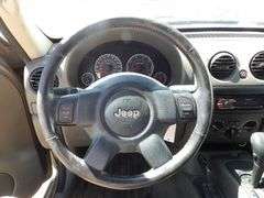U-1060  2006 Jeep Liberty