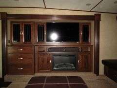 U-727 2015 Rushmore Lincoln 40' Travel Trailer