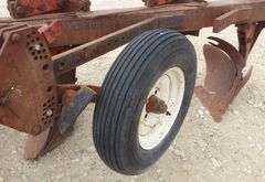 U-457 IH 4 Bottom Roll Over Plow
