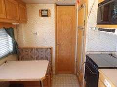 U-1263  1996 New Horizon GN Travel Trailer