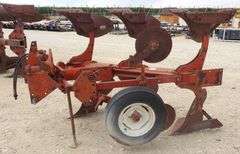 U-456 IH 3 Bottom Roll Over Plow