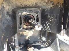 U-1264 New Holland TN75S Tractor