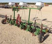 U-486 6 Row Planter