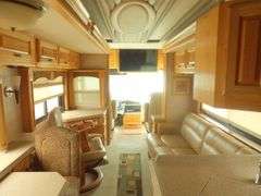 U-1267 2005 Monaco Dynasty Motor Coach