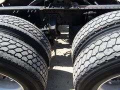 U-809 2012 Volvo Truck Tractor