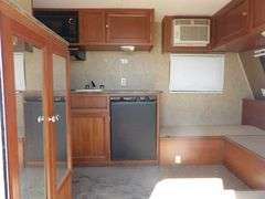 U-350 2013 Coleman Camp Trailer
