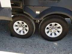U-727 2015 Rushmore Lincoln 40' Travel Trailer