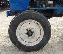 U-1324 Ford 1700 Tractor