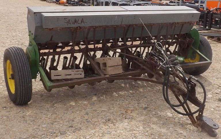 U-1579 Van Brunt Planter 8'