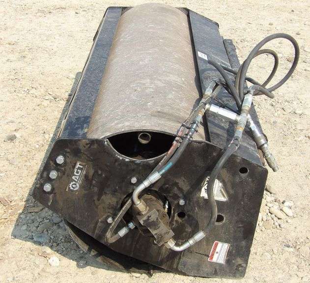 U-1427 Skid Steer Roller