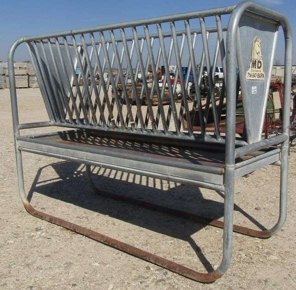 U-1550 Standing Hay Feeder