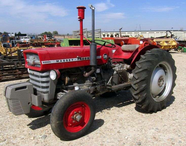 U-1557 Massey Ferguson 135 Diesel Tractor