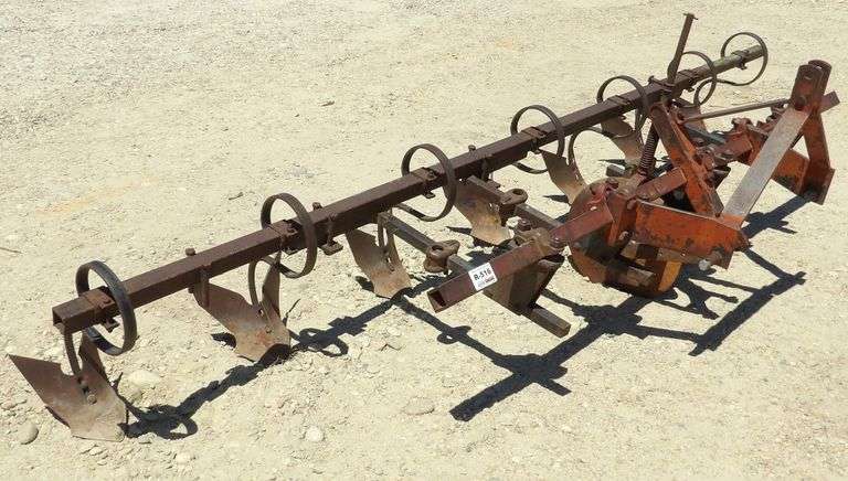 U-1477 6 Row Cultivator