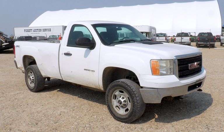 U-1537 2012 GMC 2500 Pickup