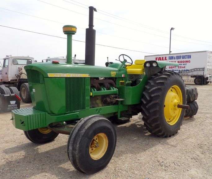 U-1446 John Deere 5020 Tractor