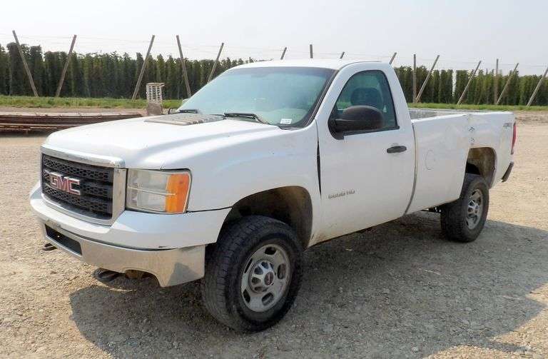 U-1537 2012 GMC 2500 Pickup