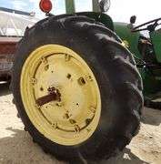 U-1560 John Deere 2030 Tractor