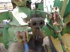 U-1560 John Deere 2030 Tractor