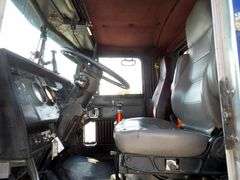 U-1456  1994 Kenworth T800 Truck Tractor