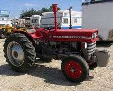 U-1557 Massey Ferguson 135 Diesel Tractor
