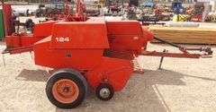 U-1578 Massey Ferguson 124 Baler