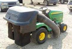 U-1498 John Deere Riding Lawn Mower