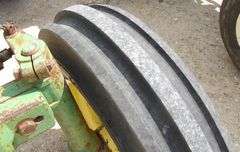 U-1560 John Deere 2030 Tractor