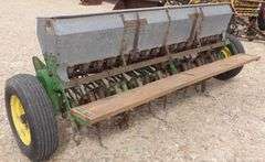 U-1579 Van Brunt Planter 8'