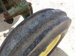 U-1560 John Deere 2030 Tractor