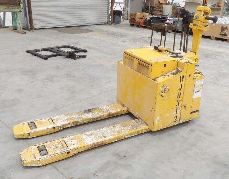P-781 Big Joe Pallet Jack