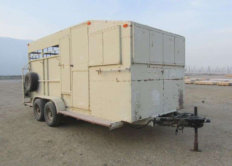 P-924 1990 SPCN Stock Trailer