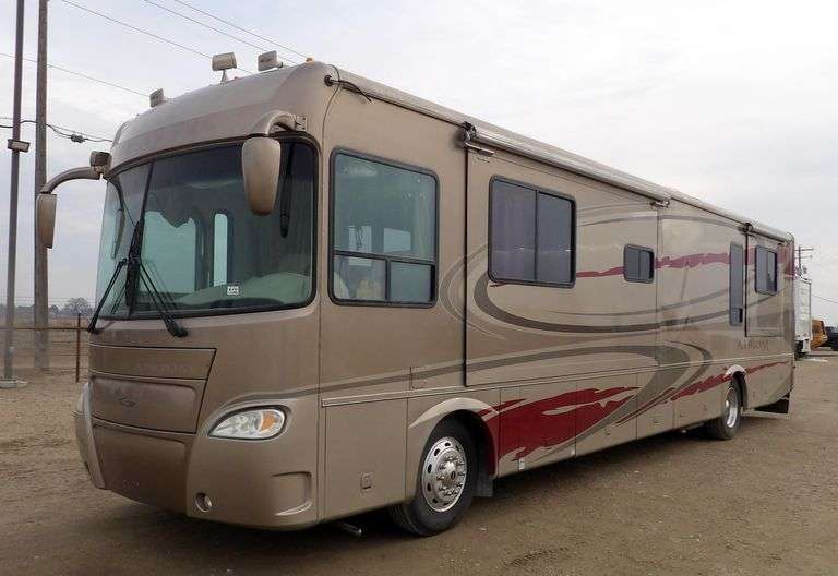 B-136 2004 Gulfstream Atrium 41' Motorhome