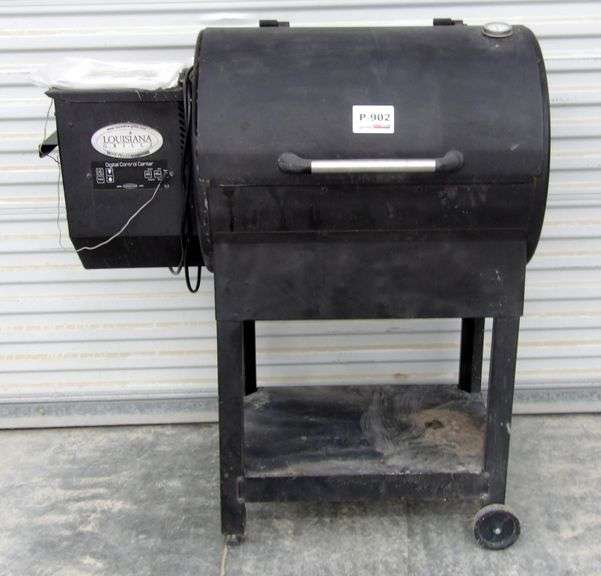 P-902 Colonial Louisiana Grill/Smoker